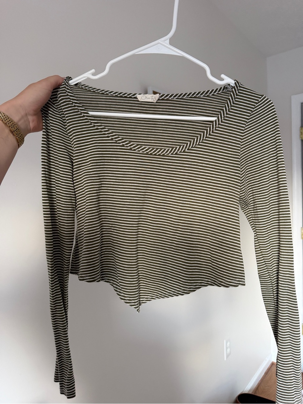 Olive & White Striped Women's Long Sleeve Crop Top